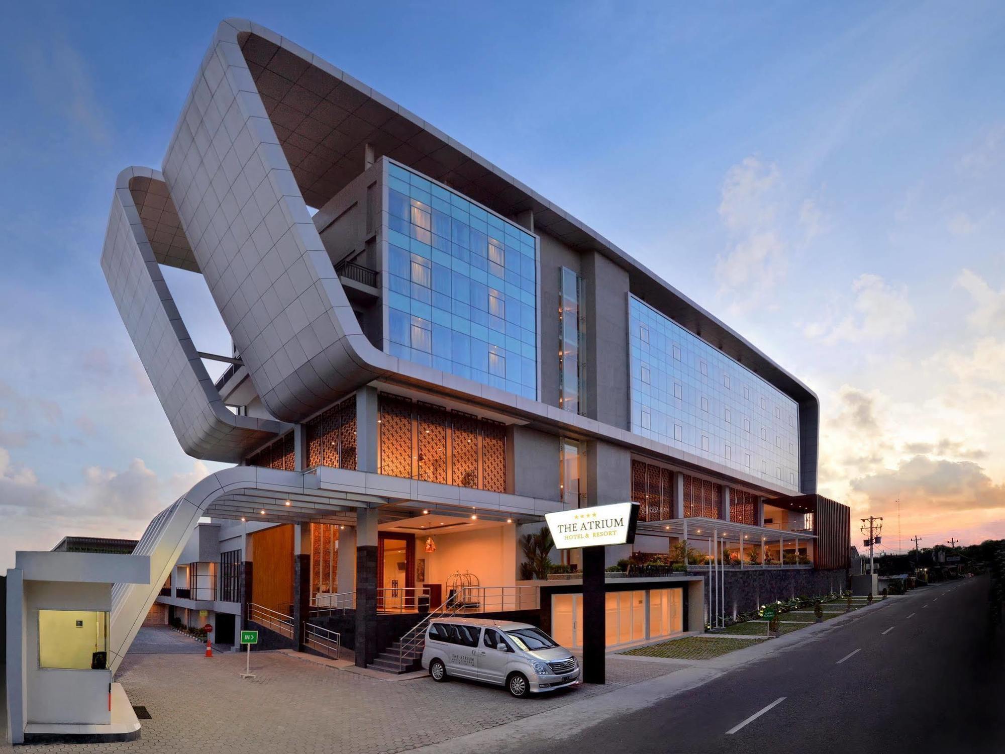 The Atrium Hotel & Resort Yogyakarta Melati Exteriör bild