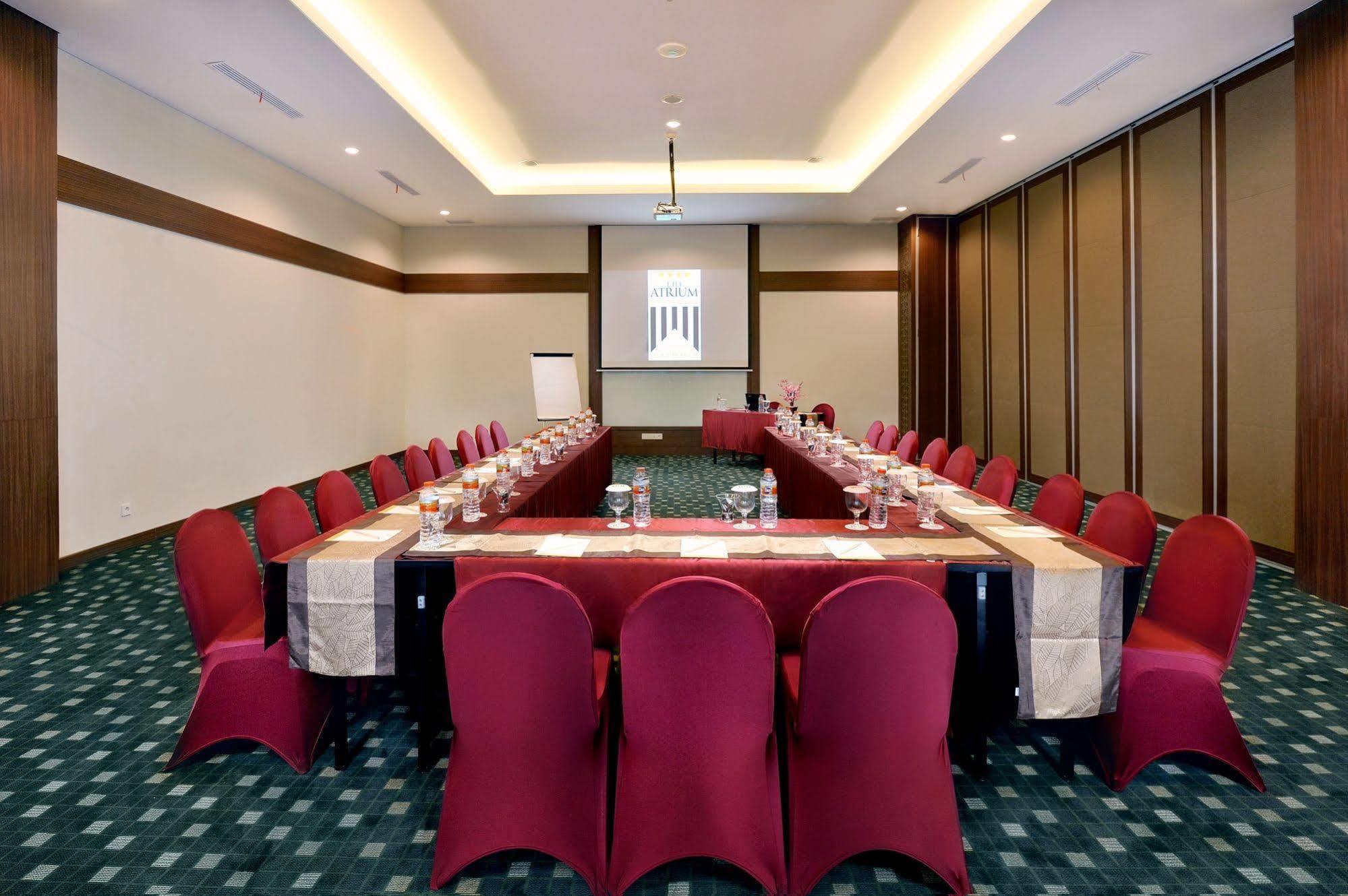 The Atrium Hotel & Resort Yogyakarta Melati Exteriör bild