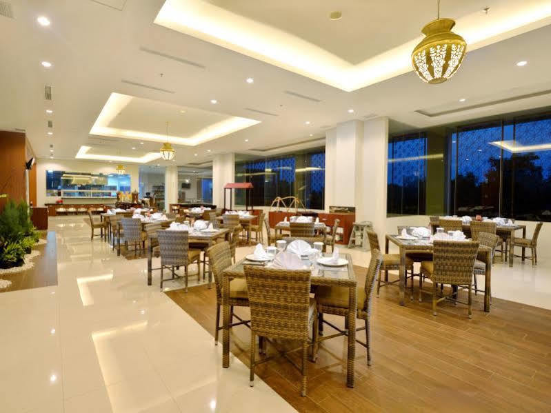 The Atrium Hotel & Resort Yogyakarta Melati Exteriör bild